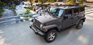 2017-Jeep-Wrangler-Unlimited-Sahara (700x340)
